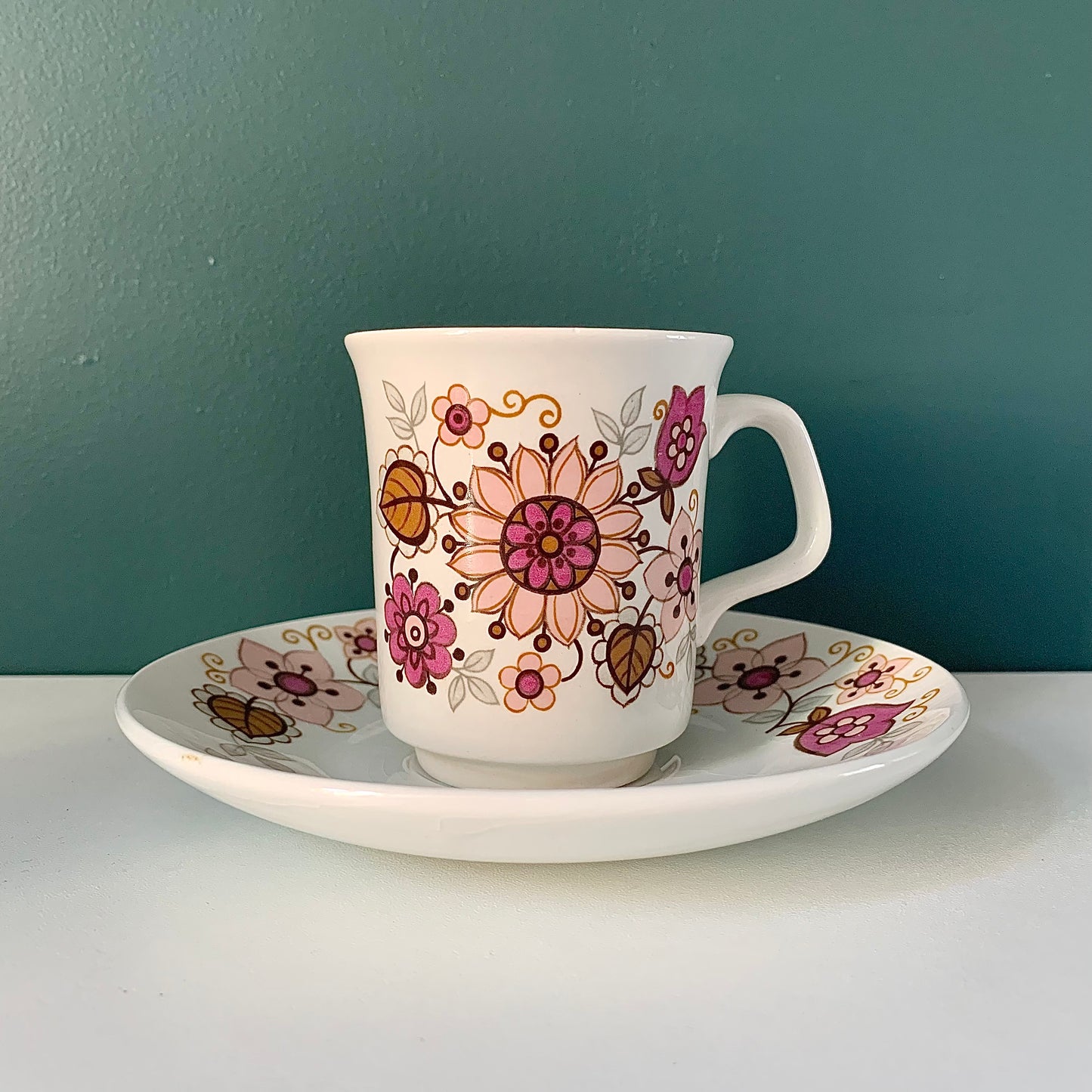 J&G Meakin Filigree Pink Ceramic Espresso Cups & Saucers British English 1960s 1970s Gifts Presents