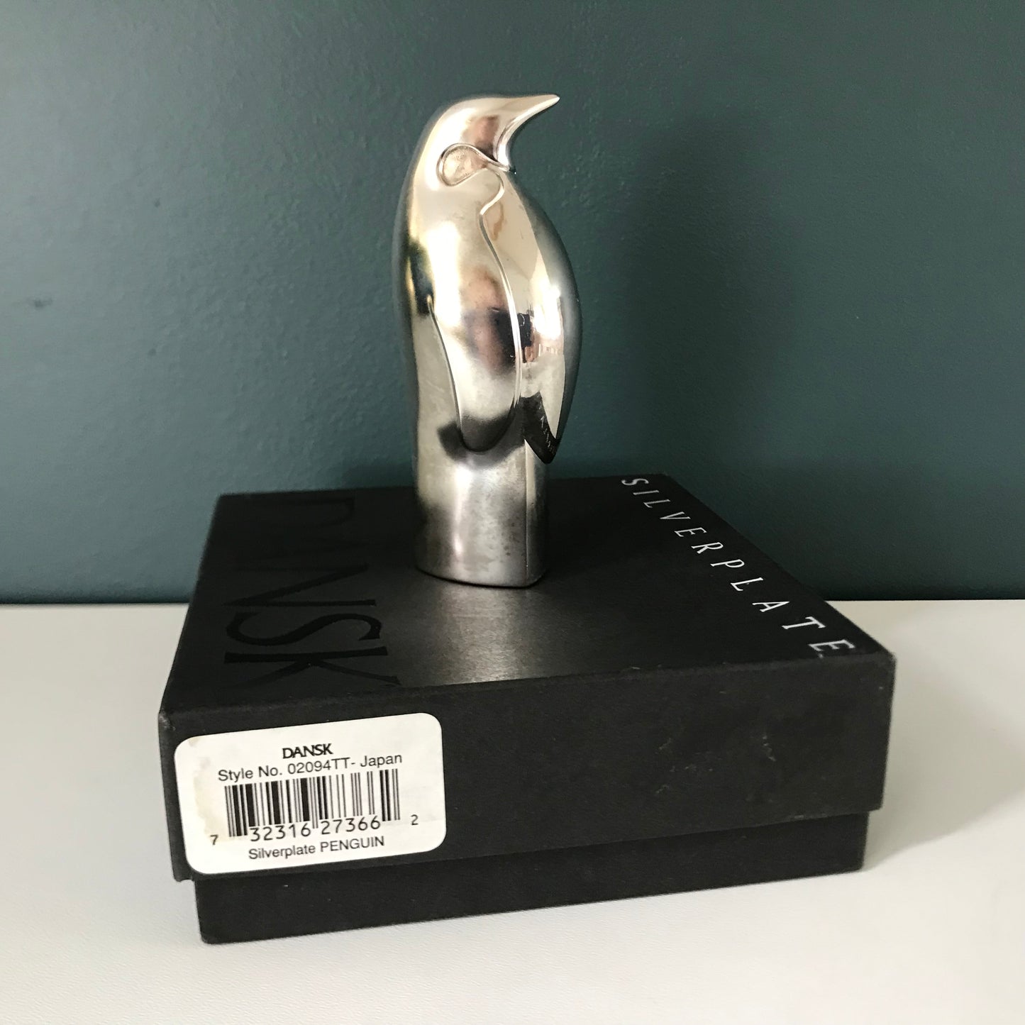 Boxed Dansk Designs Silver Penguin Paperweight Swedish Home Office Work Gift Present