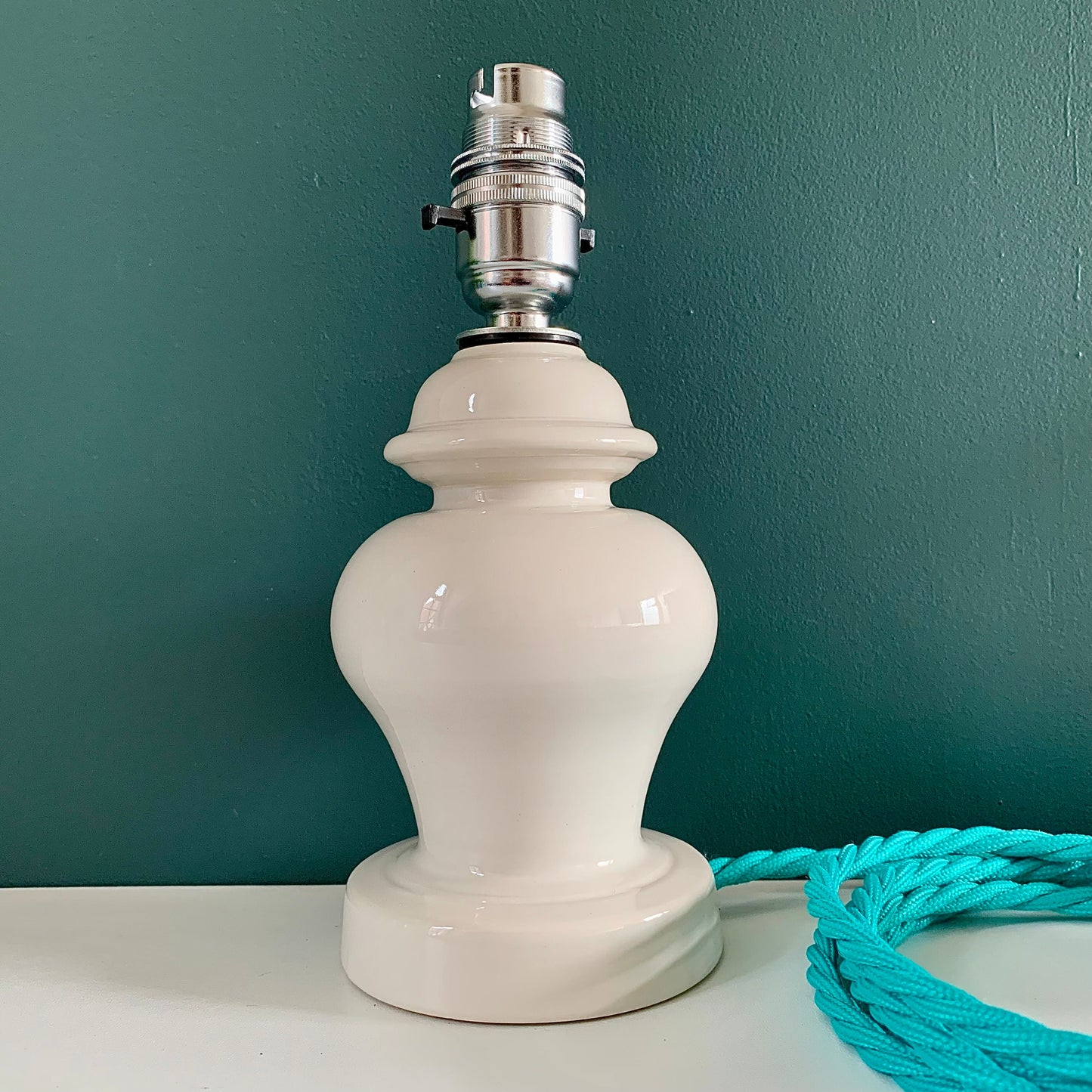 Vintage Royal Doulton British White Sheerlite Ceramic Table Lamp English 1960s Retro