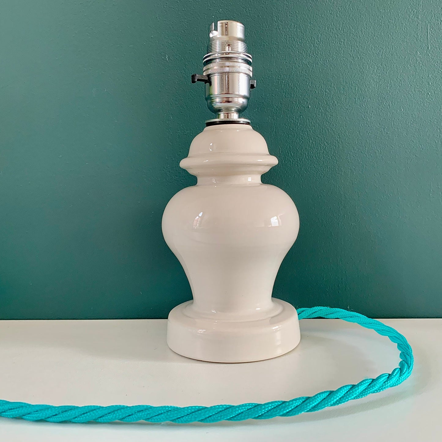 Vintage Royal Doulton British White Sheerlite Ceramic Table Lamp English 1960s Retro