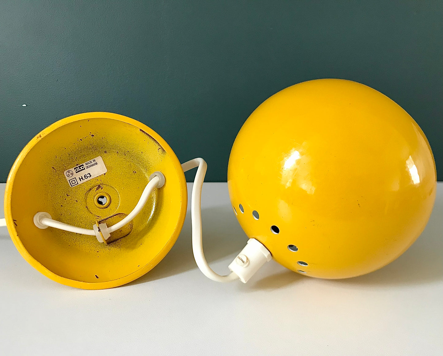 Danish Frandsen Yellow Ball Table Lamp 1970s Retro Light Atomic Era