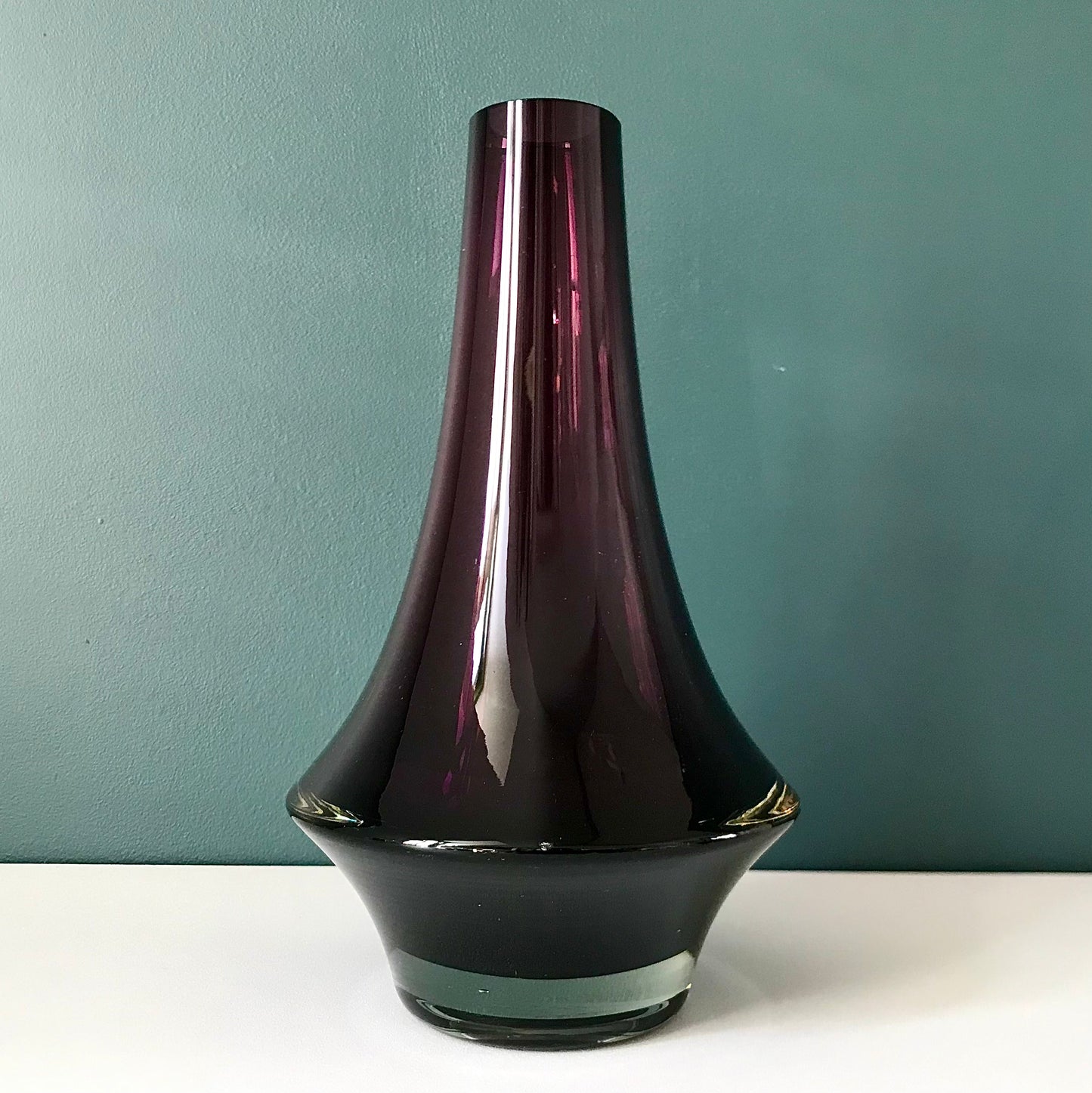 Riihimaki Amethyst Purple Glass Vase Finnish Violet 1379 Vintage 1960s 1970s Retro