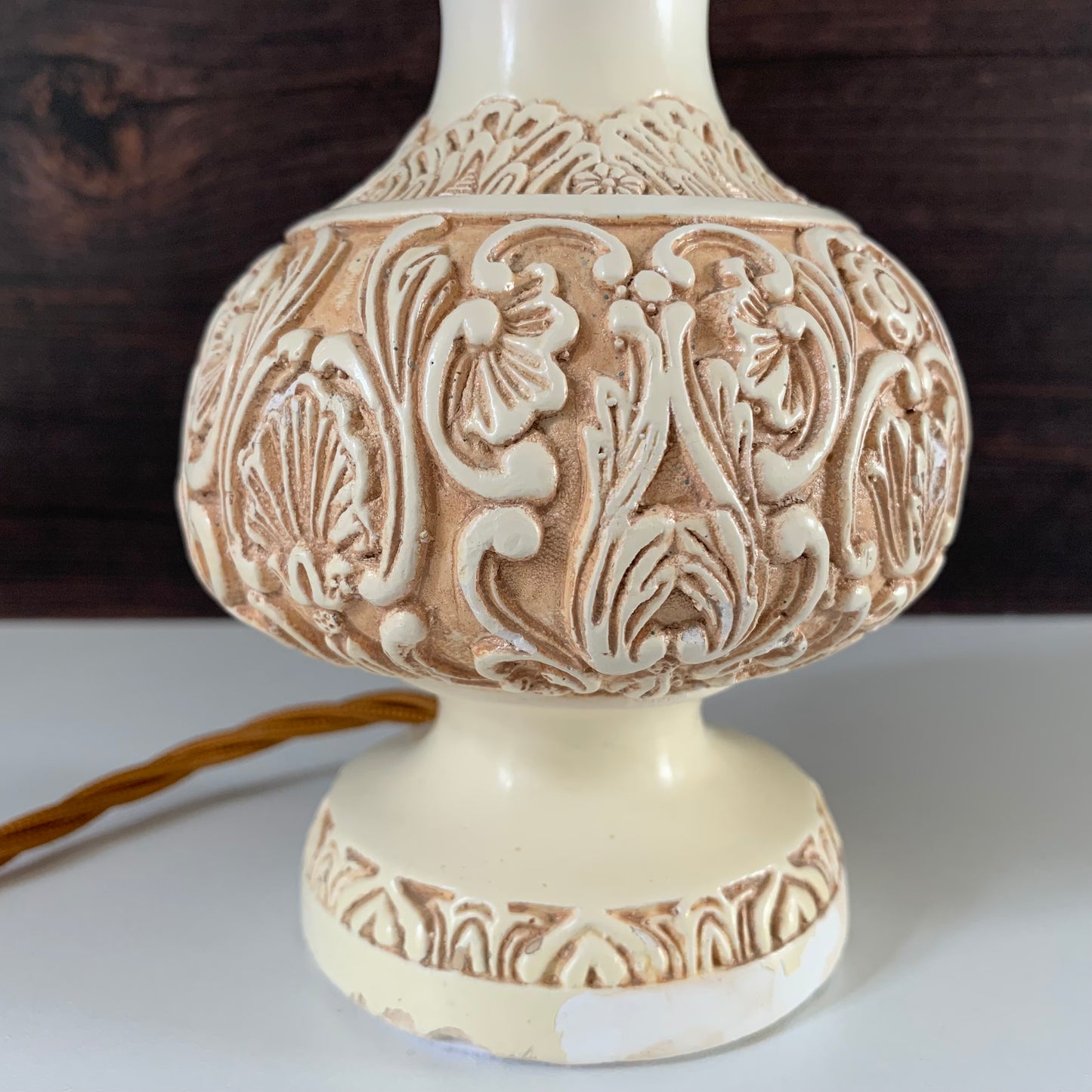 Mid Century Italian Cream Bristolia Ceramic Table Lamp