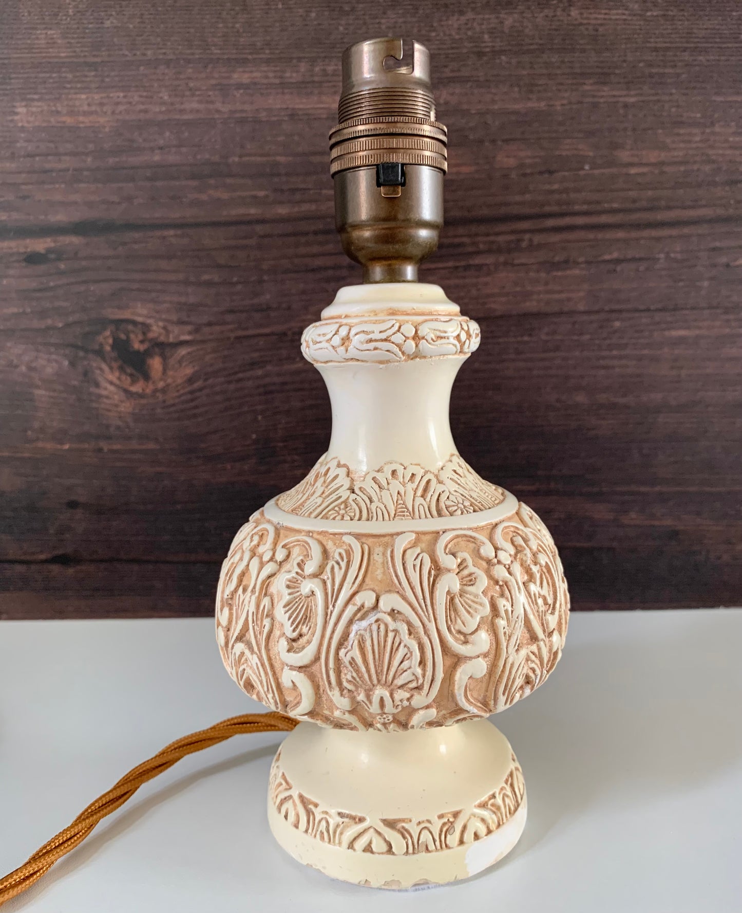 Mid Century Italian Cream Bristolia Ceramic Table Lamp