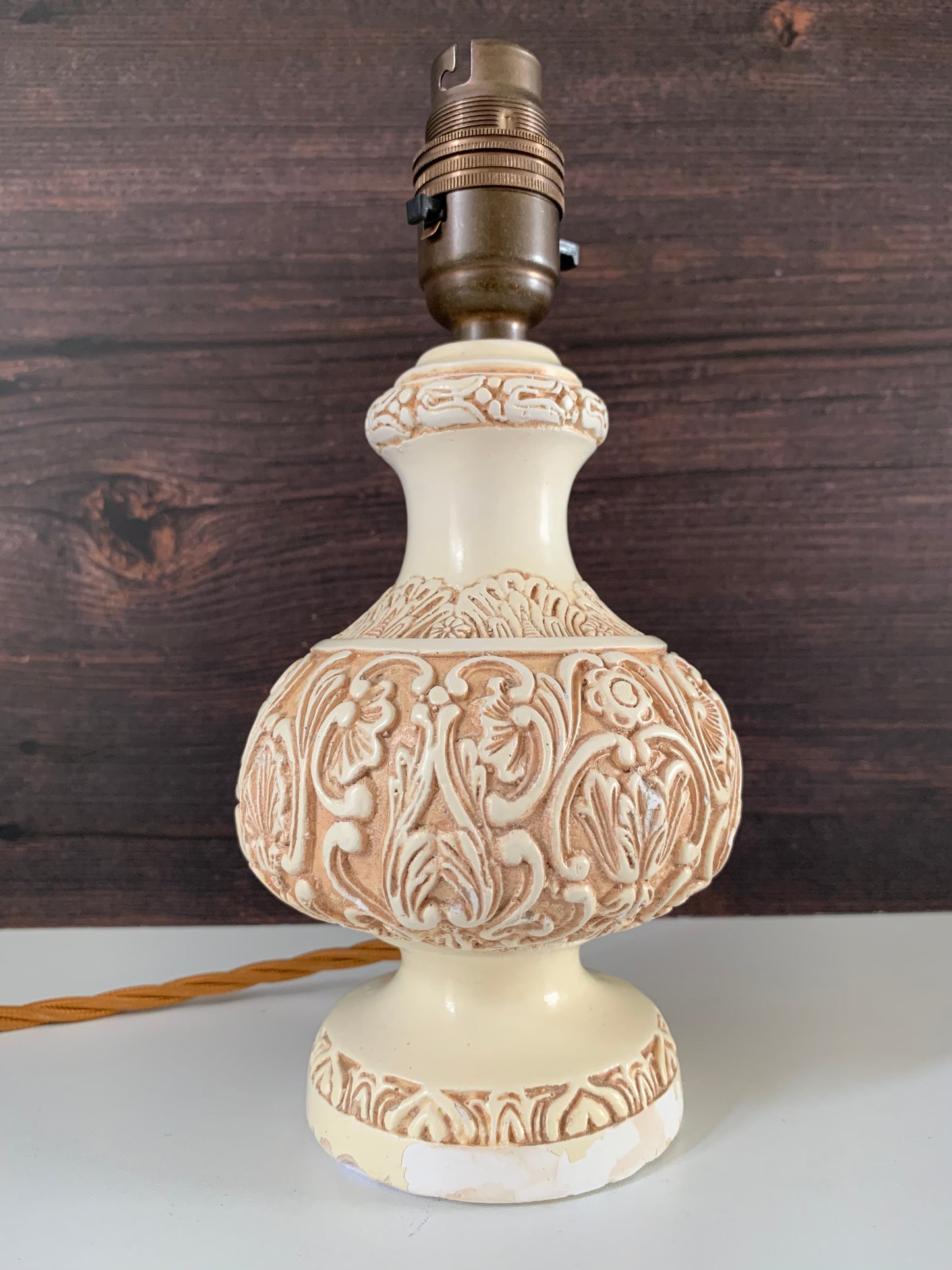 Mid Century Italian Cream Bristolia Ceramic Table Lamp