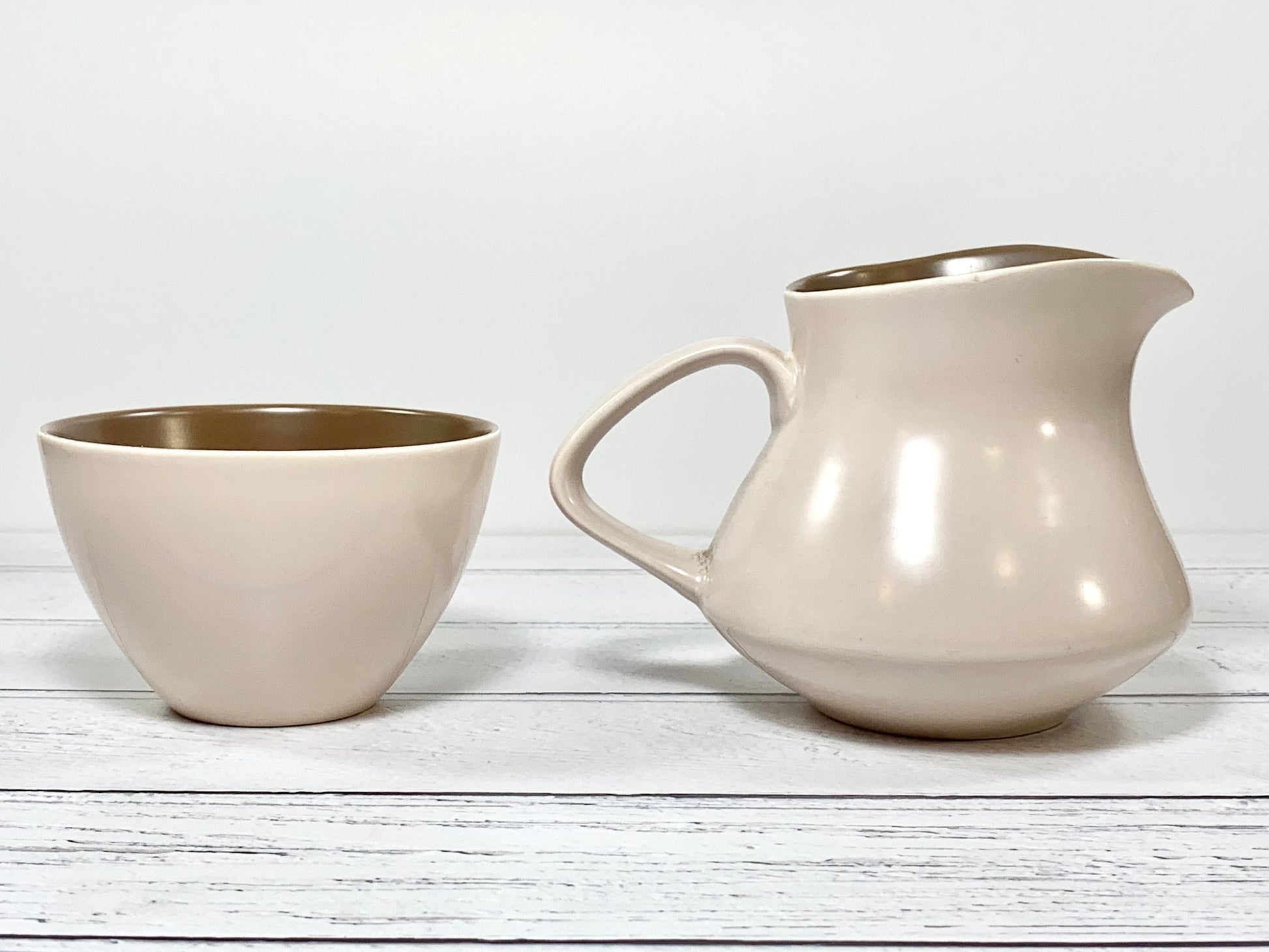 Poole Pottery Coffee Pot Creamer Sugar Bowl British English 1960s Twintone - Scandiwegians